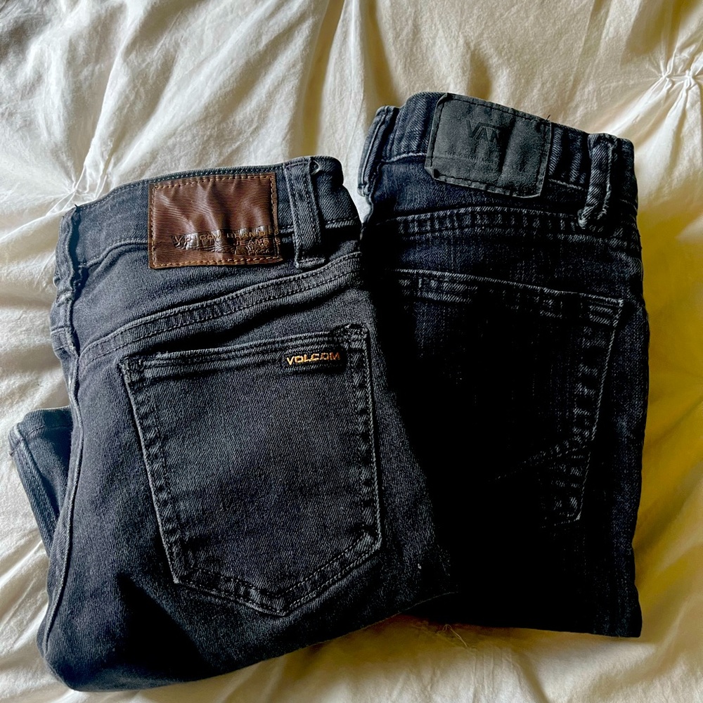 2 pair of black skate jeans.Volcom vorta & Vans straight leg size 10/slim